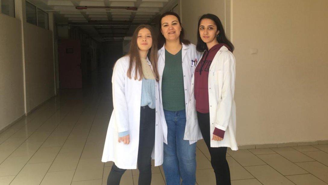 Ataköy Cumhuriyet Anadolu Lisesi'nden TÜBİTAK Başarısı