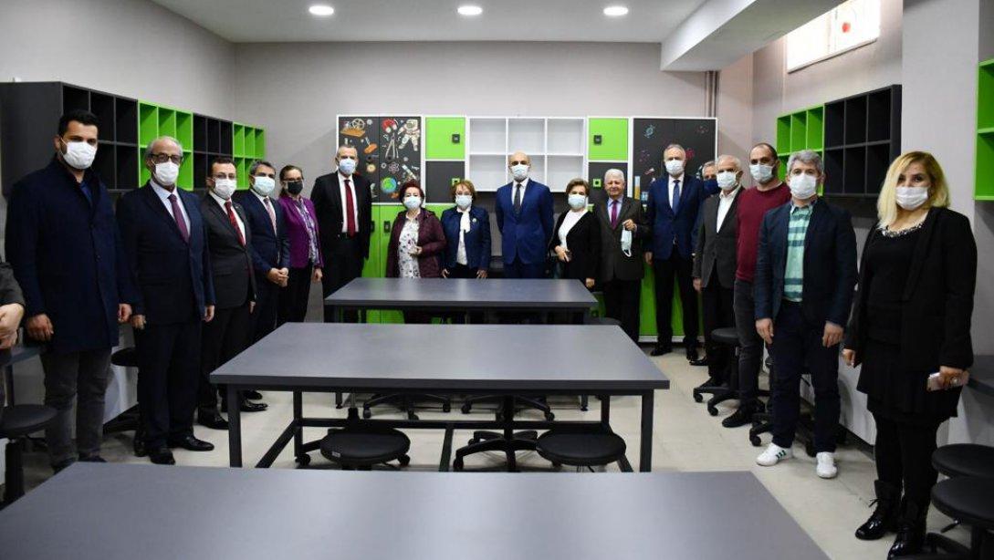 Yeşilköy Anadolu Lisesi'ne Tasarım Beceri Atölyesi Kazandırıldı. 