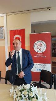 İlçe Milli Eğitim Müdürümüz Emrullah Aydın Bilge Gençlik Söyleşileri için Bakırköy Anadolu Lisesi´nde...