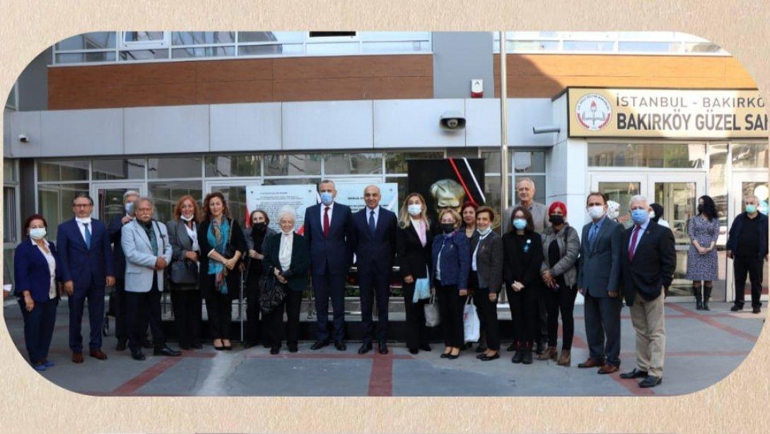 Bakırköy Güzel Sanatlar Lisesinin yenilenen Atatürk Büstü ve Resim Atölyesi'nin Açılışı Okulumuzda Düzenlenen Törenle Gerçekleştirildi. 