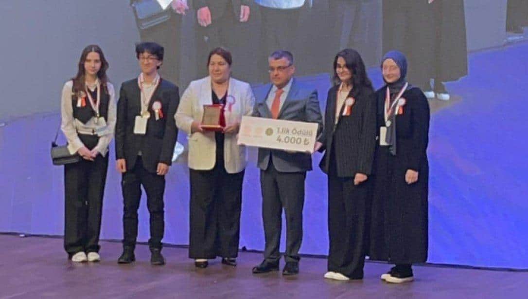 7. Türkiye Münazaraları yarışmasında Bakırköy Anadolu İmam Hatip Lisesi Fransızca kategorisinde Türkiye Birincisi olmuştur.