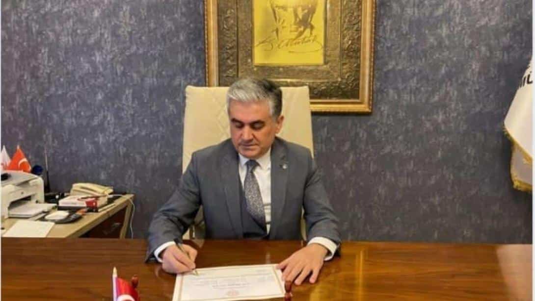 İLÇE MİLLİÎ EĞİTİM MÜDÜRÜMÜZ DR. KÜRŞAT ARZUOĞLU 29 EKİM CUMHURİYET BAYRAMI VESİLESİYLE BİR MESAJ YAYIMLADI.